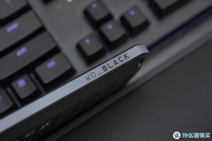 WD_BLACK AN1500 SSD评测：一秒读取6GB，无需PCIe 4.0