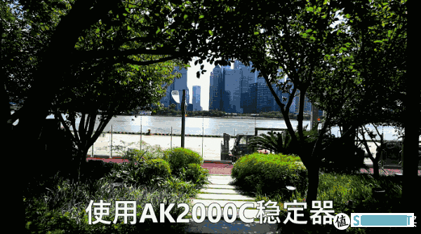 花费1000元能让你的相机也能物理防抖,飞宇AK2000C稳定器的超值体验 花费1000元能让你的相机也能物理防抖,飞宇AK2000C稳定器的超值体验