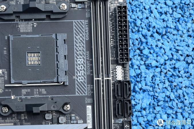 PC硬件与外设 篇五十六：终归入坑烧钱的ITX，技嘉B550I AORUS PRO AX点评装机评测