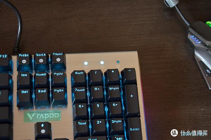 自主红外轴，IP68真防水——雷柏V530游戏机械键盘