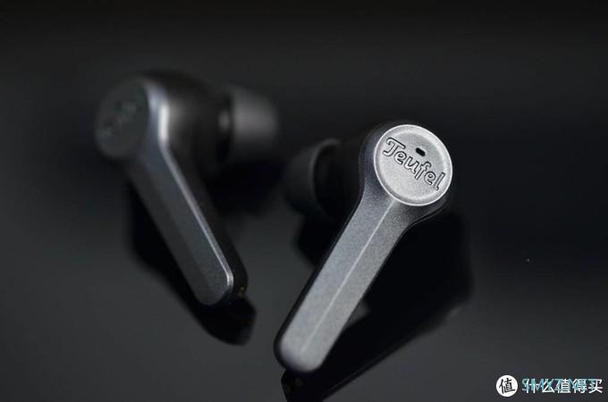 HIFI器材 篇六十九：曾经的国际一线大牌旗舰B&O E8，如今跌倒半价，却惨遭森海的小弟无情打脸