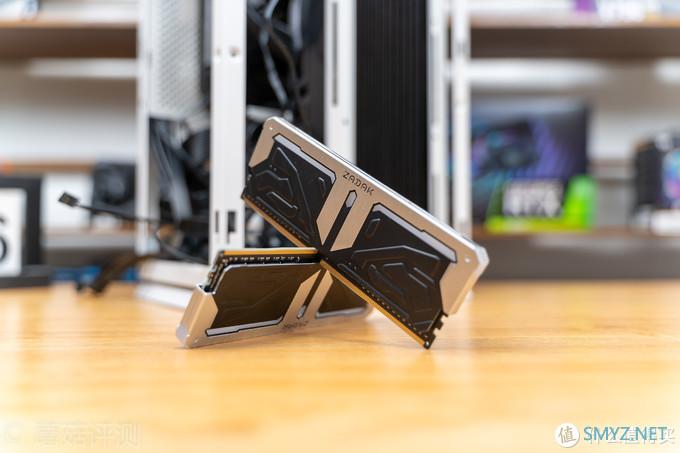 蘑菇爱搞机 篇二百八十六:做工精致,设计新颖、爱国者(aigo)YOGO S1白色机箱 评测 蘑菇爱搞机 篇二百八十六:做工精致,设计新颖、爱国者(aigo)YOGO S1白色机箱 评测