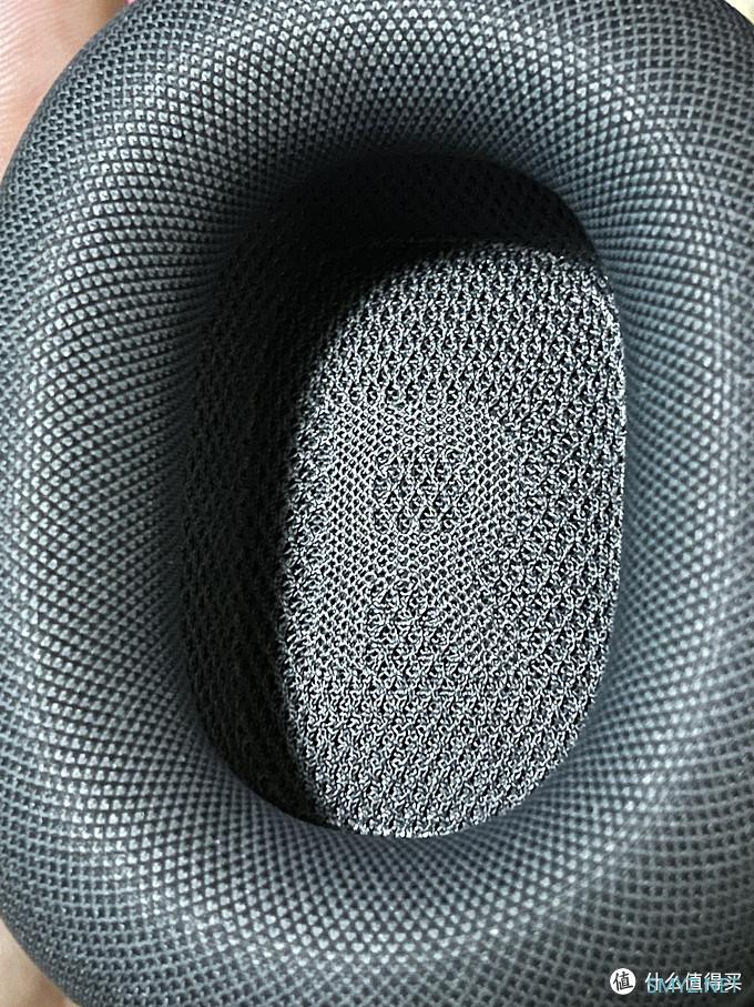 挎包?眼罩?实际上是AirPods Max+耳机套^_^ 挎包?眼罩?实际上是AirPods Max+耳机套^_^