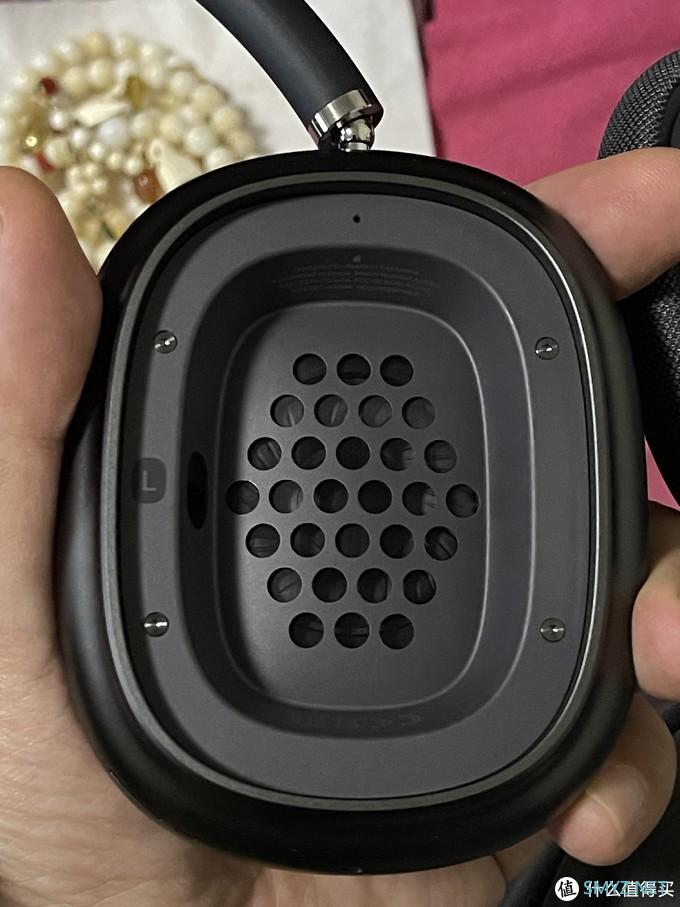 挎包?眼罩?实际上是AirPods Max+耳机套^_^ 挎包?眼罩?实际上是AirPods Max+耳机套^_^