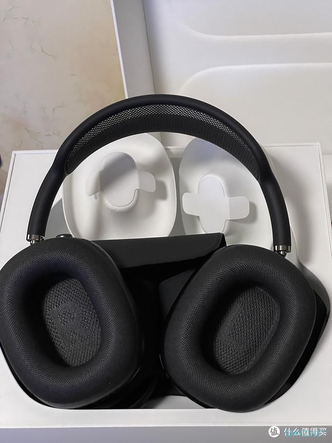 挎包?眼罩?实际上是AirPods Max+耳机套^_^ 挎包?眼罩?实际上是AirPods Max+耳机套^_^