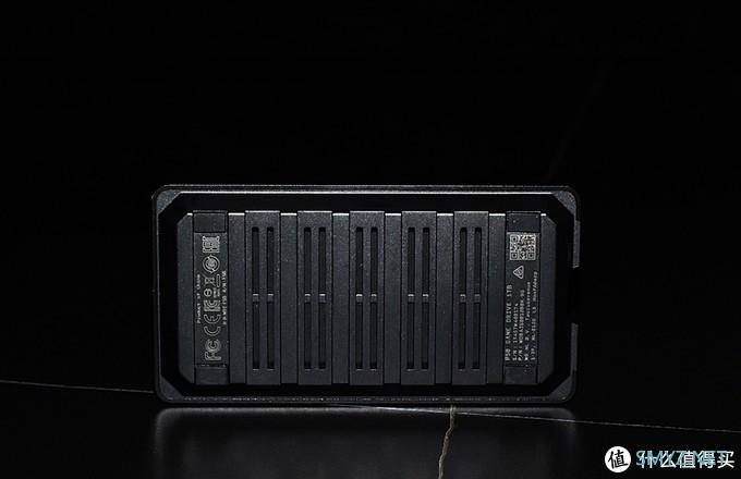 沈老师的电脑折腾之路 篇四十五：手里的WD_BLACK  P50移动固态硬盘 装上《赛博朋克2077》真是美滋滋