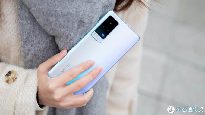 vivo X60 Pro评测：蔡司+微云台拍照显著提升，系统很加分