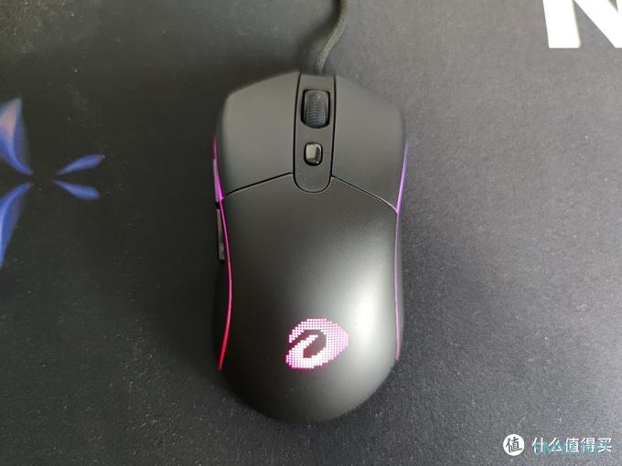 身轻线柔易把握！达尔优A960 Storm暴风轻量化游戏鼠标体验