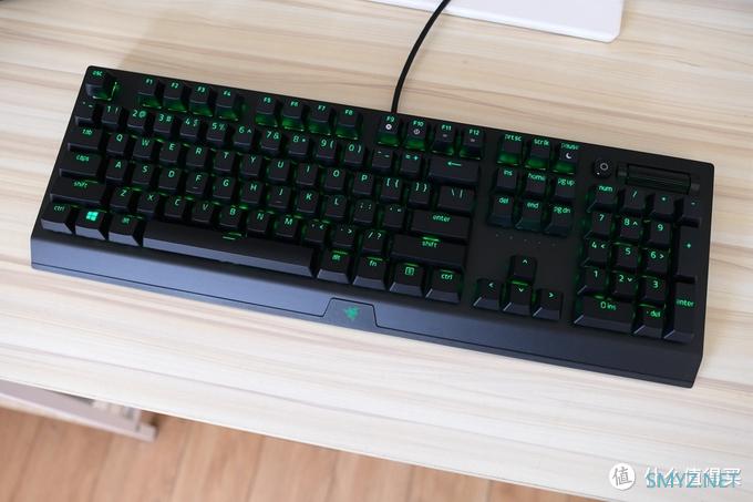 酷炫灯效，精准触发，雷蛇黑寡妇蜘蛛V3机械键盘上手体验