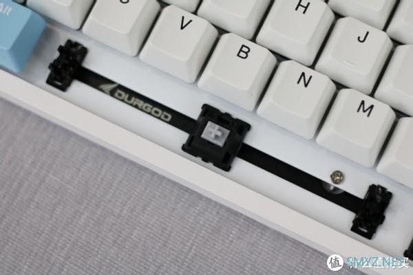 弯道超车？国产机械键盘崛起，杜咖K320银轴机械键盘评测