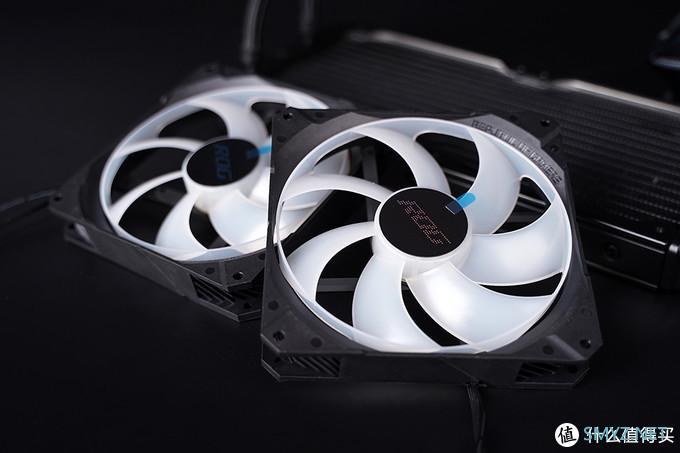 白色信仰主机,RTX 3090 HOF名人堂 + 5900X + ROG B550吹雪 白色信仰主机,RTX 3090 HOF名人堂 + 5900X + ROG B550吹雪