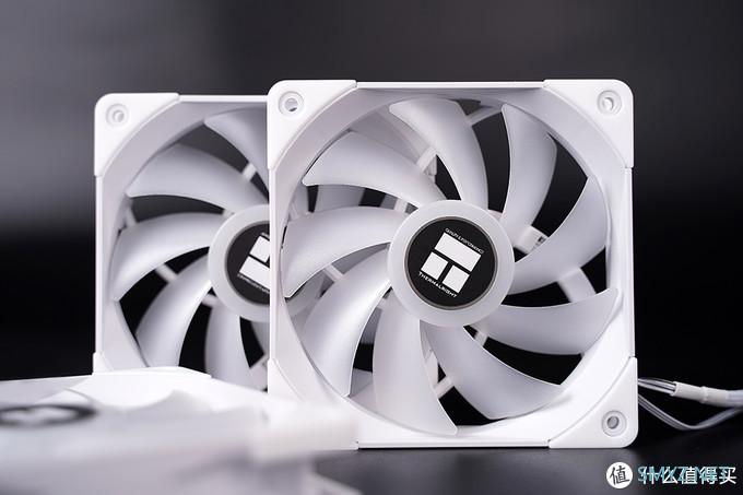 白色信仰主机,RTX 3090 HOF名人堂 + 5900X + ROG B550吹雪 白色信仰主机,RTX 3090 HOF名人堂 + 5900X + ROG B550吹雪