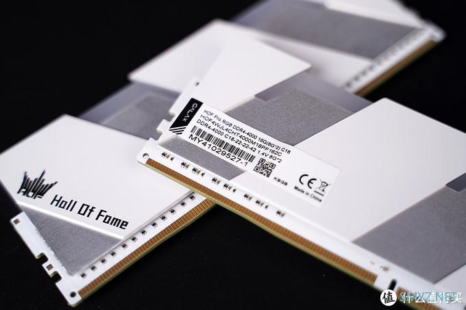 白色信仰主机,RTX 3090 HOF名人堂 + 5900X + ROG B550吹雪 白色信仰主机,RTX 3090 HOF名人堂 + 5900X + ROG B550吹雪