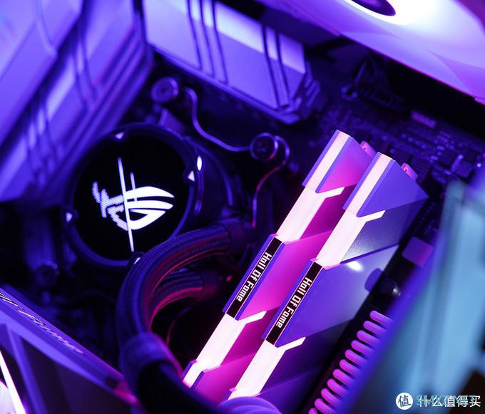 白色信仰主机,RTX 3090 HOF名人堂 + 5900X + ROG B550吹雪 白色信仰主机,RTX 3090 HOF名人堂 + 5900X + ROG B550吹雪