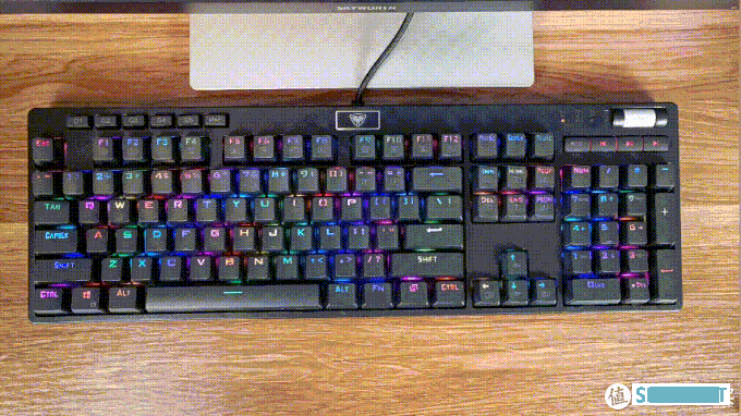 超频三GI801黑轴机械键盘，游戏越激烈，优势越明显