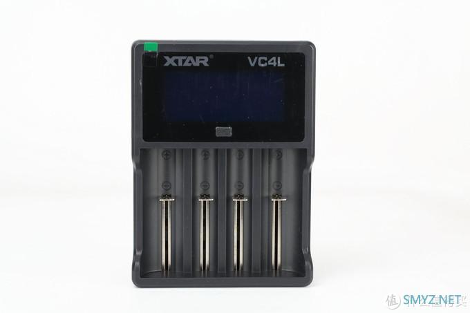 经济实惠 大屏4槽充电器 XTAR VC4充电器