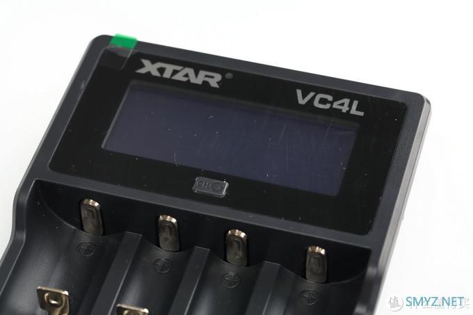 经济实惠 大屏4槽充电器 XTAR VC4充电器