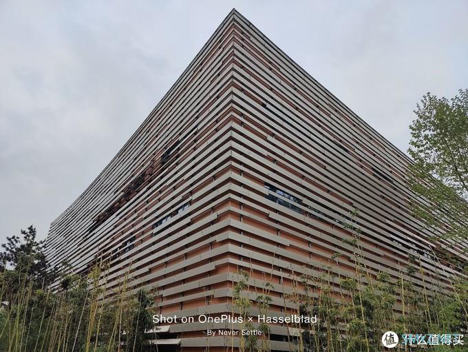 测评 篇三：一加9 Pro体验有感：以前又爱又恨的多摄，现在终于没了短板