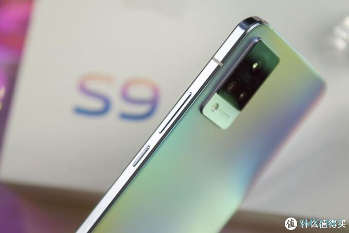 现在的自拍神器根本不怕夜的黑 轻薄自拍旗舰vivo S9评测