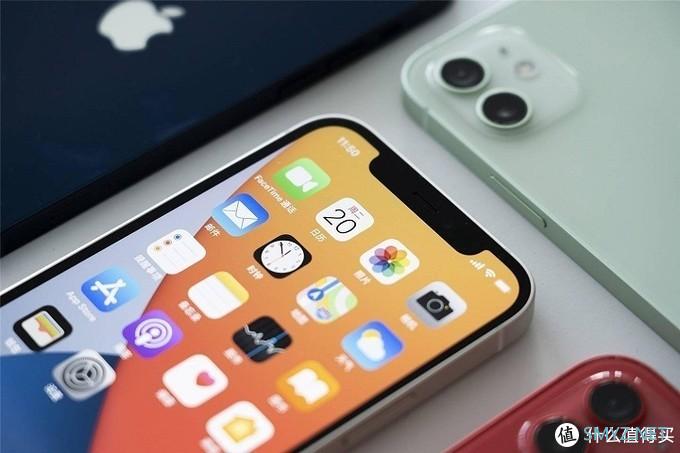 iPhone12用户入手不亏！麦多多磁吸充电宝实测