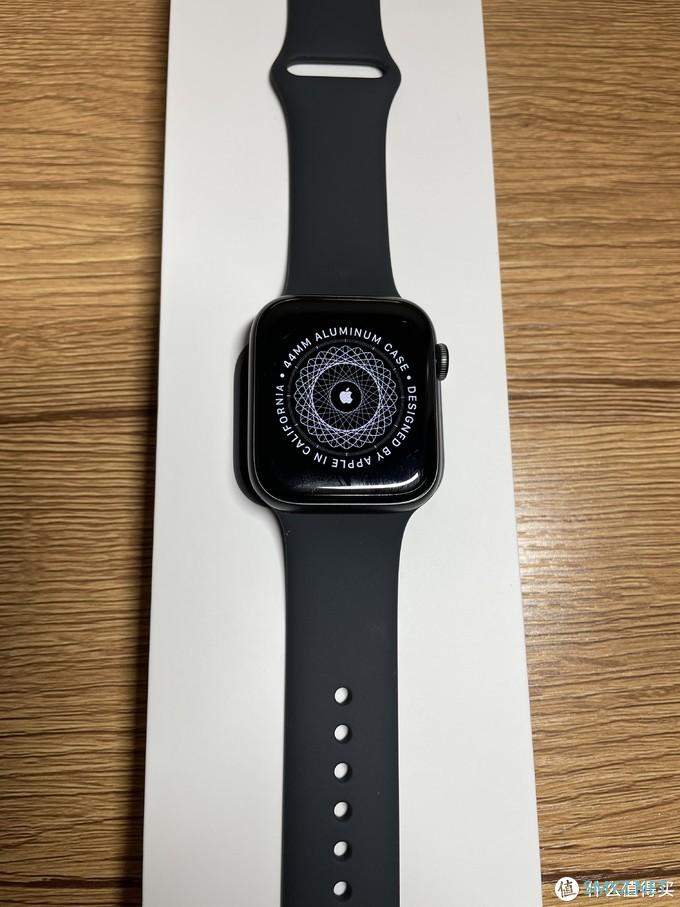 Apple Watch se 及 Apple Watch s6 开箱及使用小评