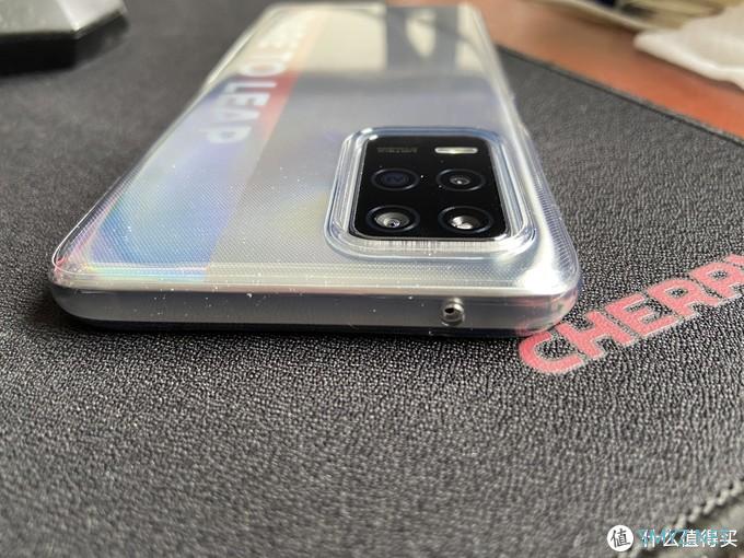 送长辈的真千元机？realme Q3敢越级，做真我！