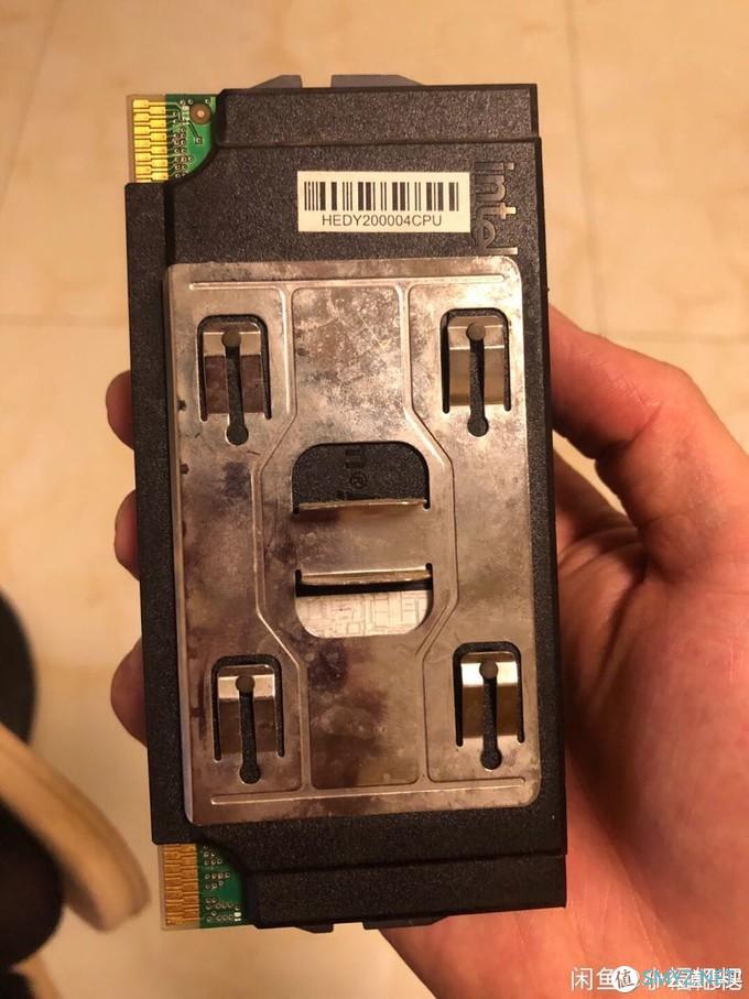 硬件拆解 篇一：[拆解] Intel Pentium lll 暴力拆解1999年CPU