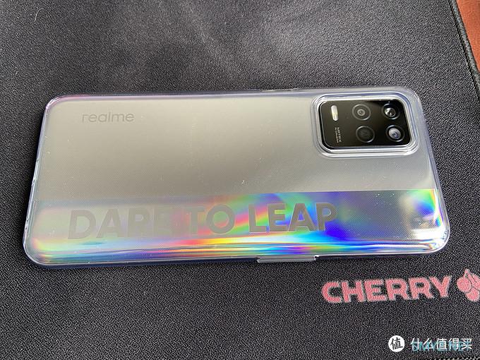 送长辈的真千元机？realme Q3敢越级，做真我！