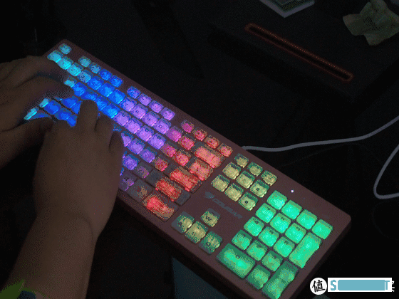 漂亮的不像实力派,静音更好用,骨伽巧克力键盘上手! 漂亮的不像实力派,静音更好用,骨伽巧克力键盘上手!