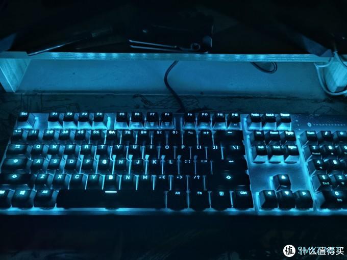 纪念第一把机械键盘——雷神kg5104C