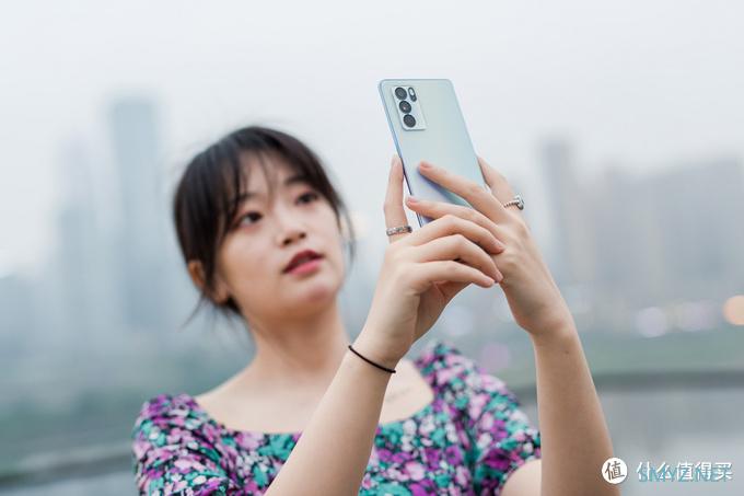 打卡重庆网红的天空之镜，OPPO Reno6 Pro是怎样拍摄出高级感？