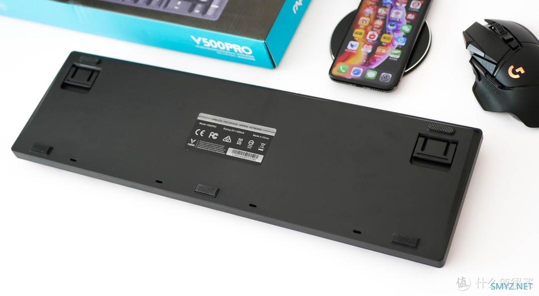 性价比超高的国产无线机械键盘：雷柏V500PRO