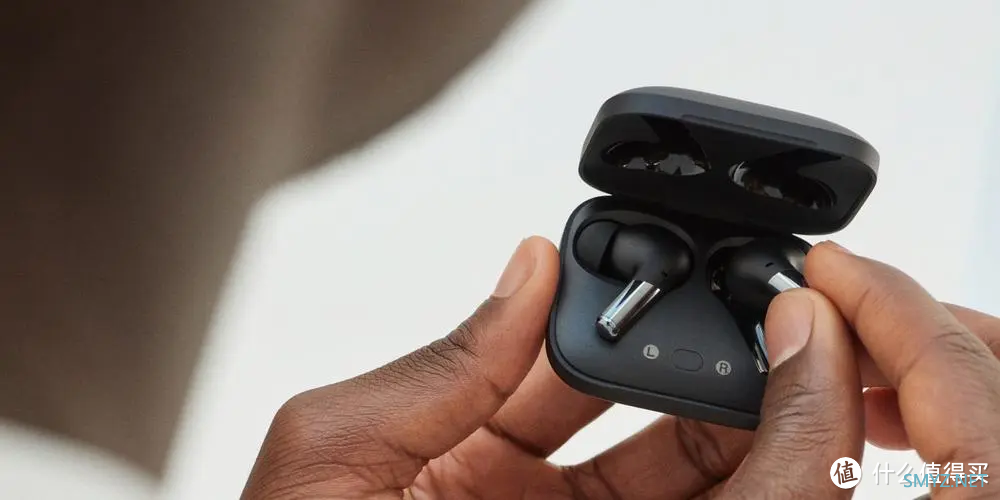 一加首款主动降噪耳机OnePlus Buds Pro终于来啦，颜值高，降噪也不一般哦