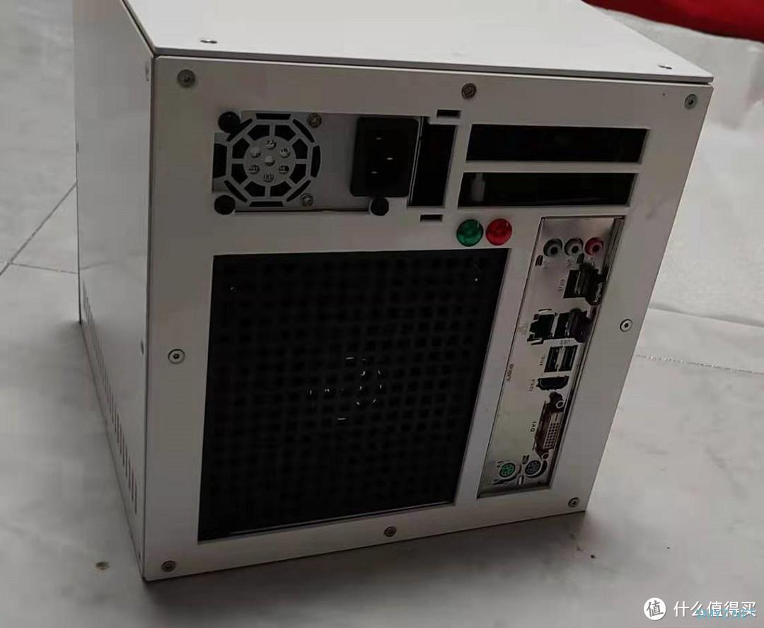 NAS换新：设计一个NAS机箱