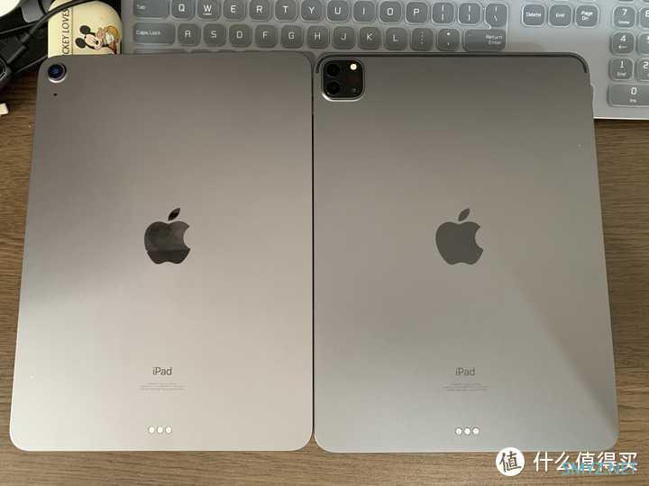 ipad pro2021 11寸和ipad air4 10.9寸哪一个用起来手感好？