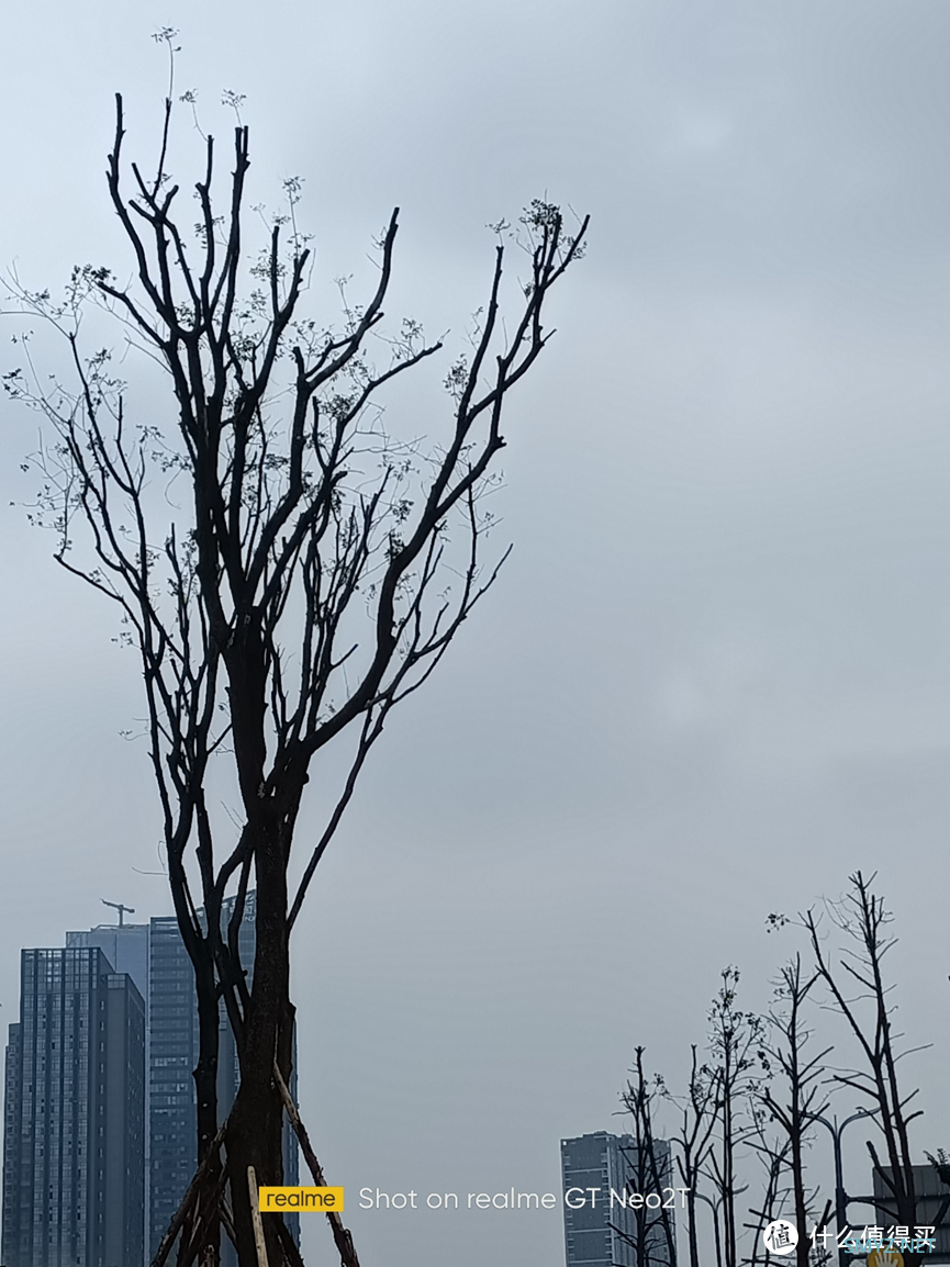 性能小钢炮浪得虚名？极致手感，驾驭潮流，真我GT Neo2T上手实测