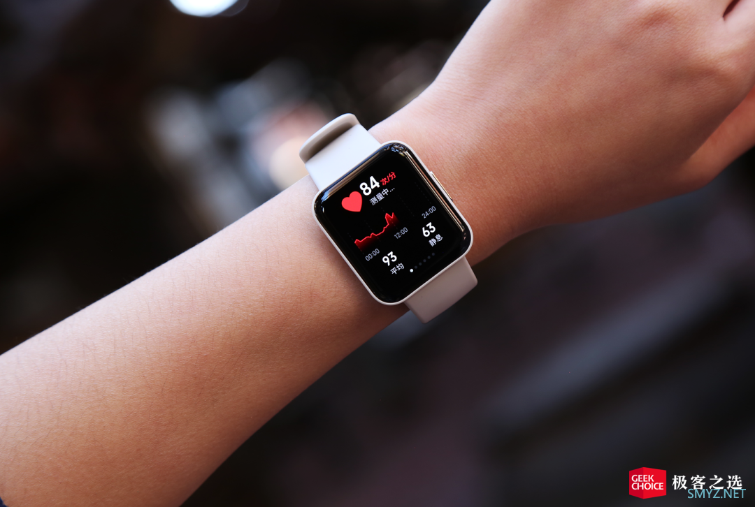 Redmi Watch 2 上手：升级大尺寸 AMOLED 屏，戴起来像手环一样舒服