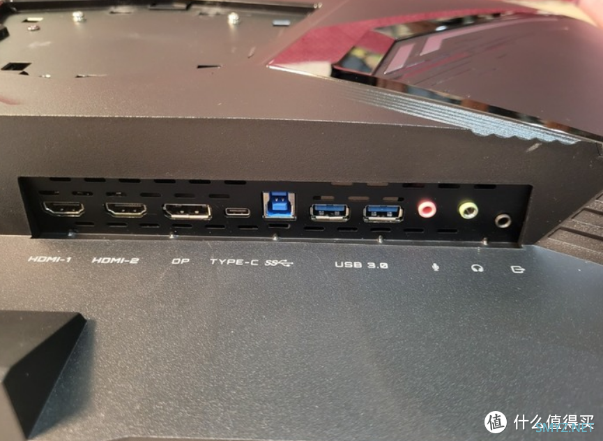 能让我的工作快乐效率加倍的AORUS 4K显示器 能让我的工作快乐效率加倍的AORUS 4K显示器