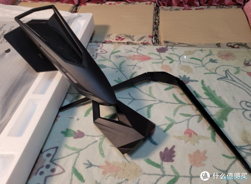 能让我的工作快乐效率加倍的AORUS 4K显示器 能让我的工作快乐效率加倍的AORUS 4K显示器