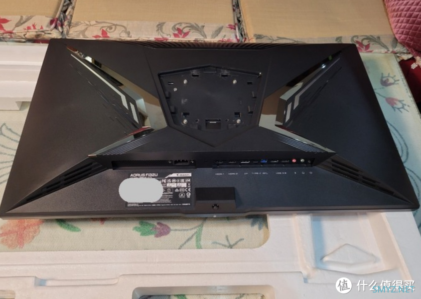 能让我的工作快乐效率加倍的AORUS 4K显示器 能让我的工作快乐效率加倍的AORUS 4K显示器