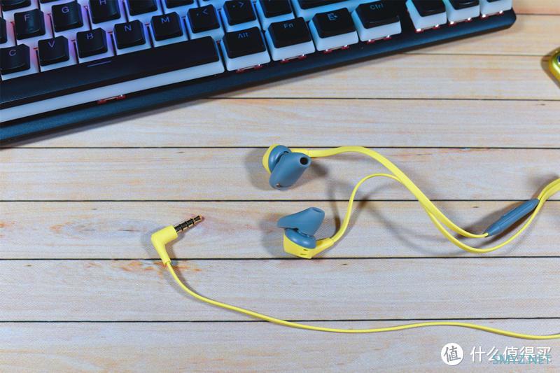 有线面条质感优秀，声音舒适-极度未知（HyperX）云雀