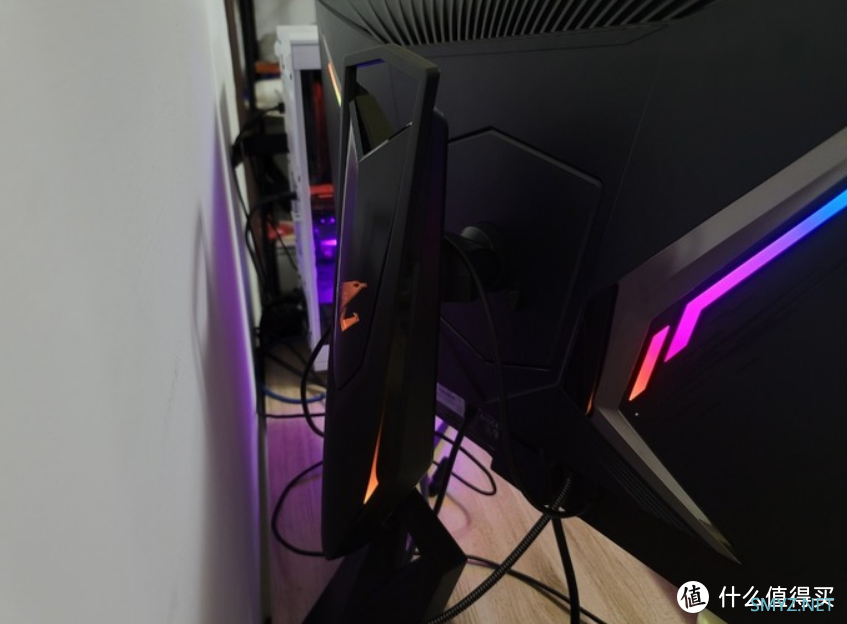 能让我的工作快乐效率加倍的AORUS 4K显示器 能让我的工作快乐效率加倍的AORUS 4K显示器