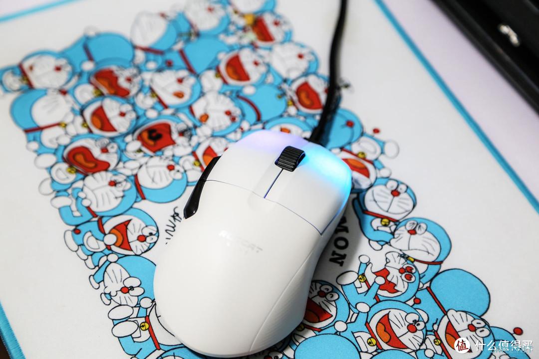 心手合一 统治战场 冰豹(ROCCAT)魔幻豹KONE PRO AIR鼠标测评