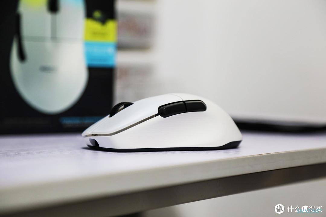 心手合一 统治战场 冰豹(ROCCAT)魔幻豹KONE PRO AIR鼠标测评