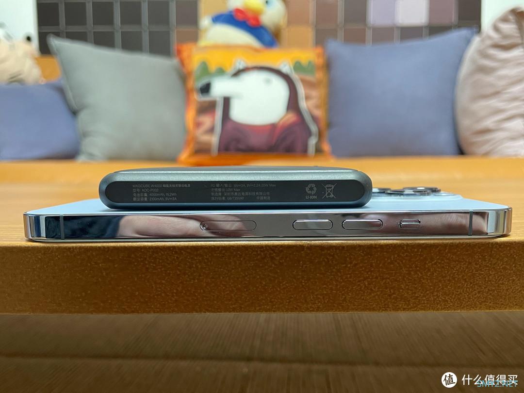 MagSafe的意义，给iPhone 13加快电池！ Aohi MAGCUBE 磁吸充电宝开箱