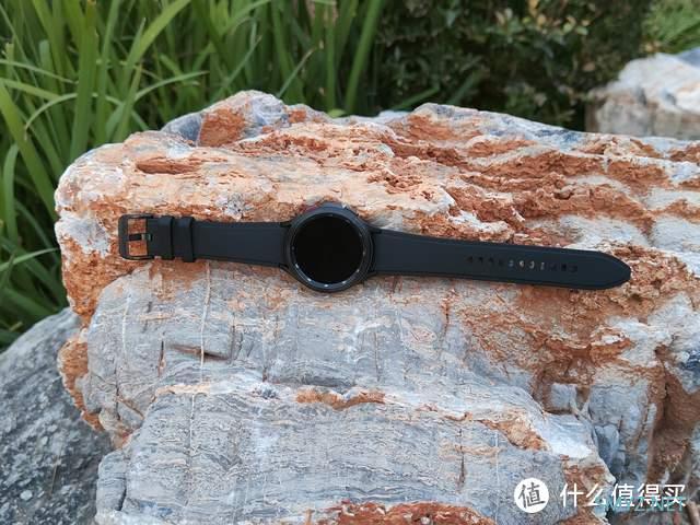 三星Watch4智能手表 机械表盘健康管理是亮点
