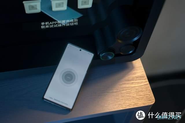 颠覆影音体验，Lyiew 悬浮歌词蓝牙音箱，用科技武装品味