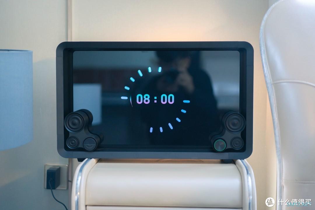 Lyiew 悬浮歌词蓝牙音箱，用文字记录音乐所带来的快乐
