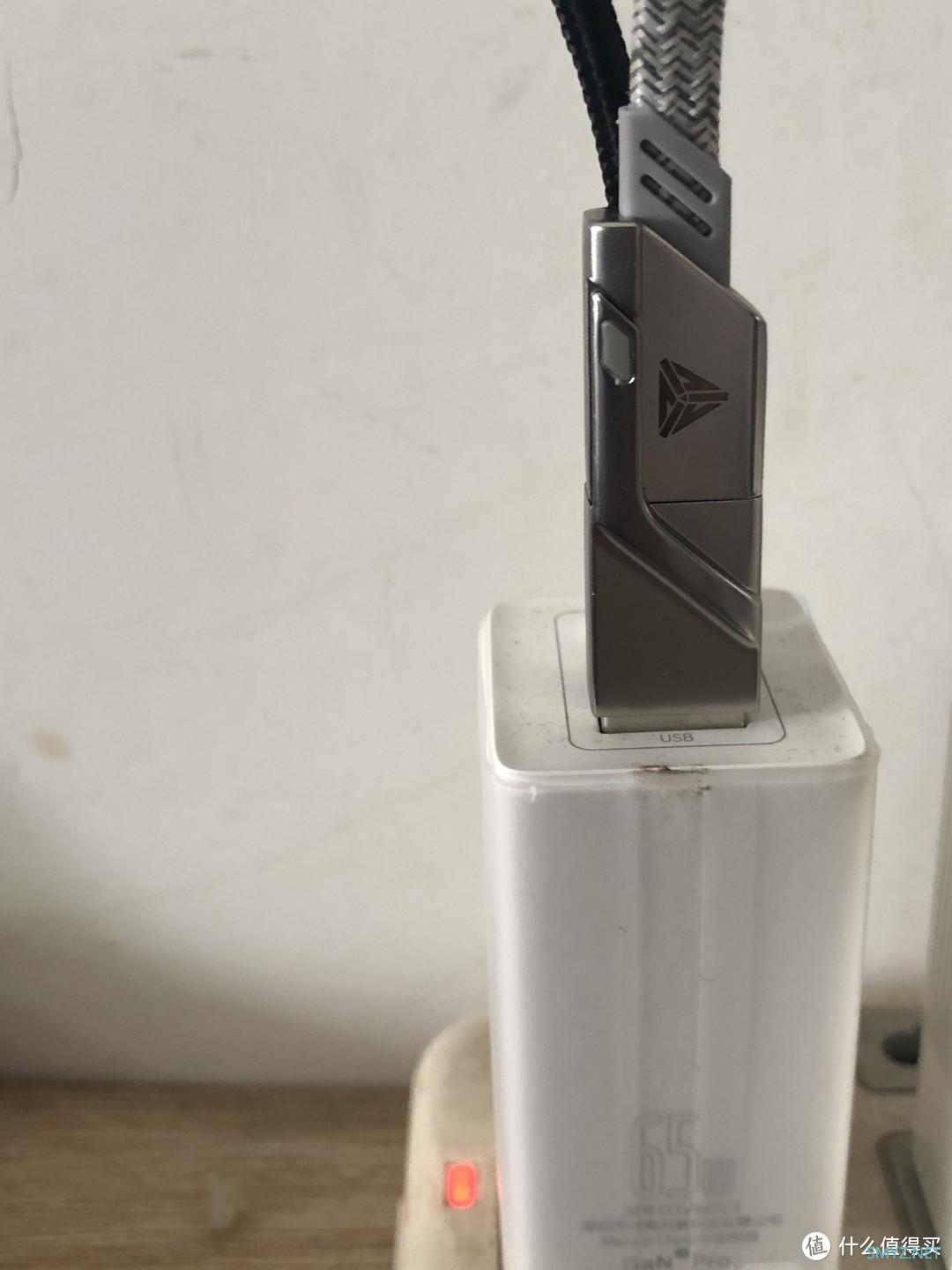 3C数码 篇三十七：特极客大钢蛇数据线实用测评体验，一根数据线可解决大部分充电数码设备，经济实惠！
