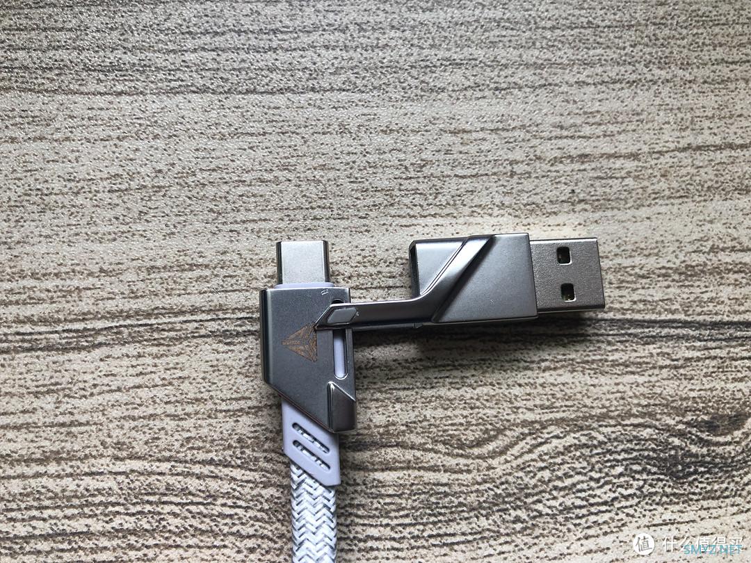 3C数码 篇三十七：特极客大钢蛇数据线实用测评体验，一根数据线可解决大部分充电数码设备，经济实惠！